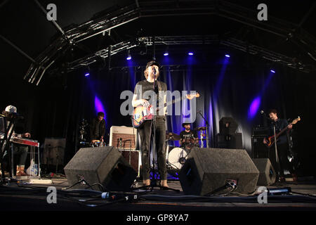 Dorset, UK. 2 Septembre, 2016. Sur phosphorescent jour 2 de la fin de la route 2016 Festival à Larmer Tree Gardens dans le Dorset. Photo date : vendredi 2 septembre 2016. Credit : Roger Garfield/Alamy Live News Banque D'Images