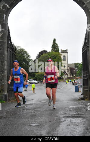 Aberfeldy, Perthshire, Écosse, Royaume-Uni. 3 Septembre, 2016. Coureurs de prendre part à l'Highland Perthshire Marathon. Trois événements ont été disponibles : le marathon, demi-marathon et le temps de cycle du procès. Aberfeldy, Perthshire, Écosse, Royaume-Uni. Credit : Cameron Cormack/Alamy Live News Banque D'Images