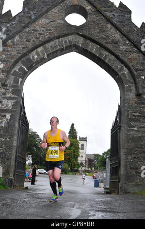 Aberfeldy, Perthshire, Écosse, Royaume-Uni. 3 Septembre, 2016. Coureurs de prendre part à l'Highland Perthshire Marathon. Trois événements ont été disponibles : le marathon, demi-marathon et le temps de cycle du procès. Aberfeldy, Perthshire, Écosse, Royaume-Uni. Credit : Cameron Cormack/Alamy Live News Banque D'Images