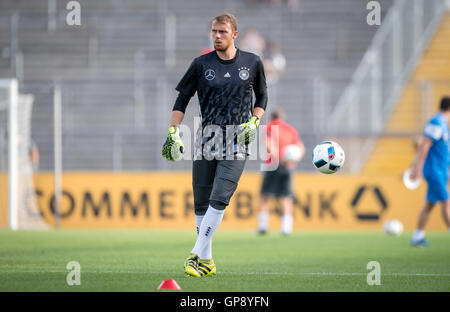 Kassel, Allemagne. 2e, 2016 Sep. Allemagne gardien Marvin Schwaebe photographié au cours de la sous-21s friendly match de football entre l'Allemagne et la Slovaquie à Kassel, Allemagne, 2 septembre 2016. PHOTO : THOMAS EISENHUTH/DPA - AUCUN FIL SERVICE - © dpa/Alamy Live News Banque D'Images