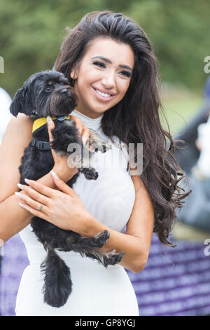 Londres, Royaume-Uni. 3 septembre 2016. Sur la photo : Chloe Khan. Des centaines de chiens et leurs propriétaires se sont réunis à l'aide de petits 2016 fun dog show sur Primrose Hill. L'aide de petits, maintenant dans sa 7e année, est l'un des plus grands événements agricoles anti-chiot. Credit : Bettina Strenske/Alamy Live News Banque D'Images