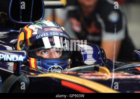 Monza, Italie. 06Th Sep 2016. Formula 1 Grand prix d'Italie, journée de qualification. Scuderia Toro Rosso STR11 &# x2013 ; Carlos Sainz. Credit : Action Plus Sport/Alamy Live News Banque D'Images