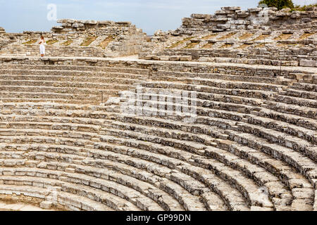 L'Amphithéâtre, Site archéologique de Segesta, Segesta, province de Trapani, Sicile, Italie Banque D'Images