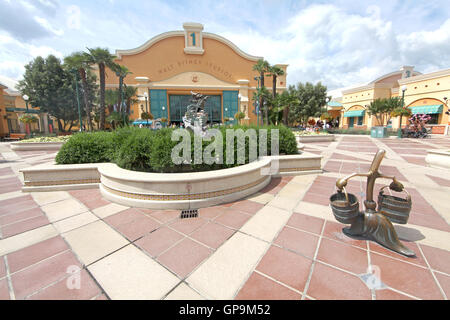 Marne-La-Vallée, France. Le 1er juillet 2011. L'entrée du Parc Walt Disney Studios à Disneyland Resort Paris Banque D'Images