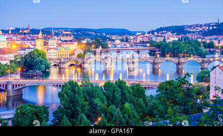 Prague est la capitale de la République tchèque. C'est la plus grande ville du pays et a fondé au cours de l'époque romane. Il Banque D'Images