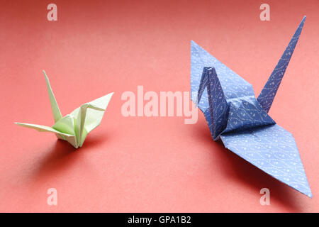 Grue japonaise de l'origami # 2 isolés Banque D'Images