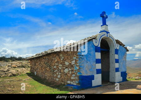 Capilla ubicada en la cima del Cerro en tartes cuyos asentado esta la ciudad de Huayucachi Banque D'Images