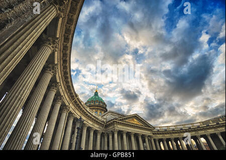 Galerie colonne de la Cathédrale de Kazan, Saint-Pétersbourg, Russie Banque D'Images