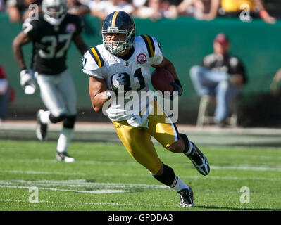 25 octobre, 2009 ; Oakland, CA, USA ; new york jets tight end dustin Keller (81) au cours du deuxième trimestre contre les Oakland Raiders d'Oakland-Alameda County Coliseum. new york oakland défait 38-0. Banque D'Images