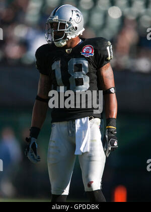 25 octobre, 2009 ; Oakland, CA, USA ; Oakland Raiders wide receiver Louis Murphy (18) au cours du quatrième trimestre par rapport à la Nouvelle York Jets au Oakland-Alameda County Coliseum. New York Oakland défait 38-0. Banque D'Images