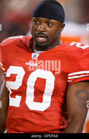 10 octobre 2010 ; San Francisco, CA, États-Unis ; les 49ers de San Francisco en arrière Brian Westbrook (20 ans) sur la touche lors du quatrième quart-temps contre les Eagles de Philadelphie au Candlestick Park. Les Eagles battent les 49ers 27-24. Banque D'Images