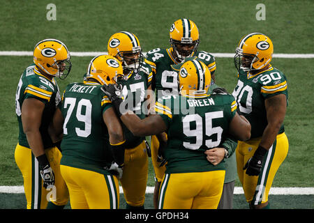 6 février 2011 ; Arlington, TX, États-Unis ; Green Bay Packers défensive End Jarius Wynn (94) et defensive Tackle B.J. Raji (90) et Defensive Tackle Howard Green (95) et Defensive Tackle Ryan Pickett (79) et Defensive End C.J. Wilson (98) et Defensive End Cullen Banque D'Images