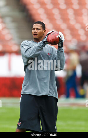 Oct 9, 2011 ; San Francisco, CA, USA ; Tampa Bay Buccaneers wide receiver Dezmon Briscoe (89) se réchauffe avant le match contre les San Francisco 49ers à Candlestick Park. San Francisco Tampa Bay défait 48-3. Banque D'Images