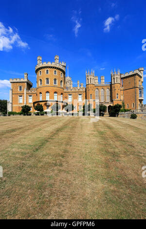 Vue d'été du Château de Belvoir, le comté de Leicestershire, Angleterre, RU Banque D'Images