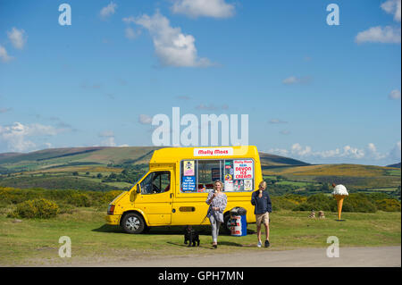 Ice cream van dans un endroit rural à Dartmoor dans le Devon Banque D'Images