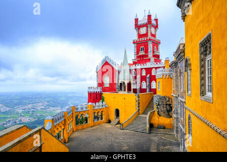 Cour intérieure du palais de Pena, Sintra, Portugal Banque D'Images