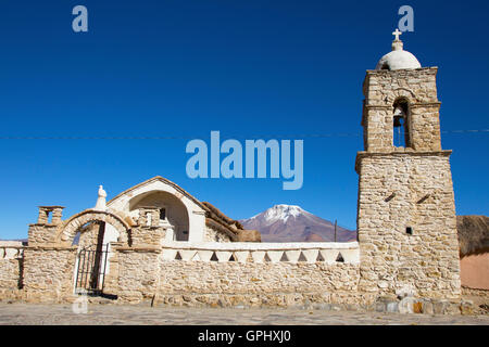 Église de Sajama dans les Andes Banque D'Images
