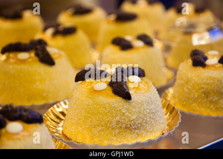 La polenta e Osèi, dessert typique de Bergame, Italie Banque D'Images