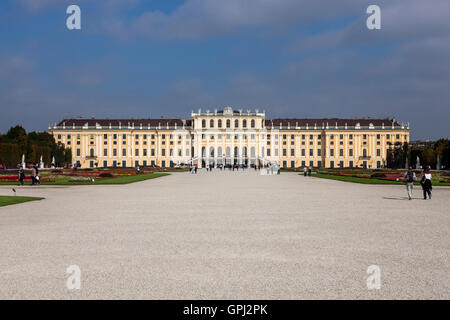 Sommaire des palais de Schönbrunn à Vienne, en Autriche, des jardins Banque D'Images