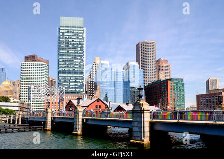 Oston downtown de Seaport district à plus fort Point channel, USA Banque D'Images