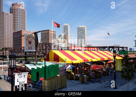 Barking Crab Restaurant de fruits de mer sur le front de mer de Boston, USA Banque D'Images