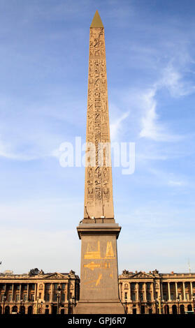 L'Obélisque de Louxor au centre de la Place de la Concorde, Paris, France, Europe Banque D'Images