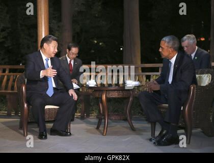 Hangzhou, Chine, Province de Zhejiang. 3e, 2016 Sep. Le président chinois Xi Jinping (L'avant), des entretiens avec le président des États-Unis, Barack Obama, qui sont venus à Beijing pour assister à la 11e Groupe des 20 (G20) à l'ouest du sommet Lake State Guesthouse à Hangzhou, capitale de la Province de Zhejiang en Chine de l'Est, 3 septembre 2016. © Lan Hongguang/Xinhua/Alamy Live News Banque D'Images