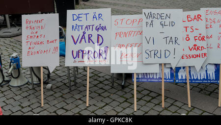 Malmö, Suède. Le 4 septembre, 2016. Des manifestations contre les coupures dans le domaine des soins de santé publique à travers la Suède, ici à Malmö. Tommy Lindholm/Alamy Live News. Banque D'Images