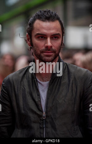 St Austell, Cornwall, Royaume-Uni. 4 septembre 2016. SÉRIE POLDARK 2 PREMIER. Aidan Turner et Eleanor Tomlinson lors de la première projection de la série à succès de BBC ONE of Poldark au White River Cinema, St Austell, Cornwall, 4 septembre 2016. Credit: MPAK / Alamy Live News Banque D'Images