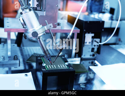 Machine-outil à main robotique fabrication industrielle factory Banque D'Images