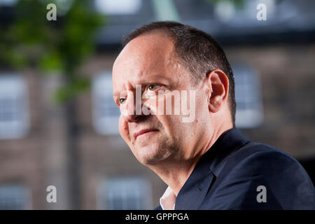 Philippe Sands, QC, l'avocat et auteur franco-britannique, à l'Edinburgh International Book Festival. Edimbourg, Ecosse. 20 août 2016 Banque D'Images