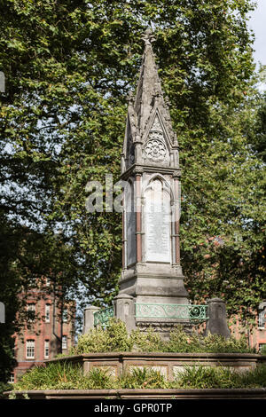 L'Burdett Coutts Mémorial à perdu tombes, Vieux cimetière St Pancras, Camden, London, UK Banque D'Images