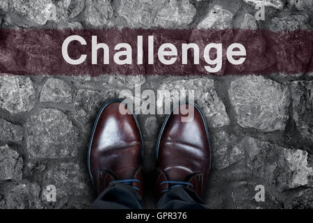 Message sur l'asphalte et des chaussures Banque D'Images