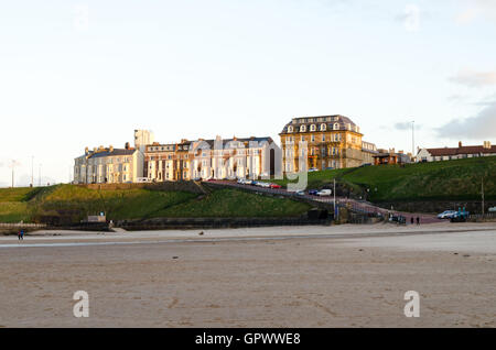 En regardant vers le sud le long de la plage, Tynemouth Longsands Banque D'Images