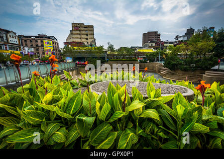 Jardins de Mengxia Park, dans l'Wanhua District de Taipei, Taiwan. Banque D'Images