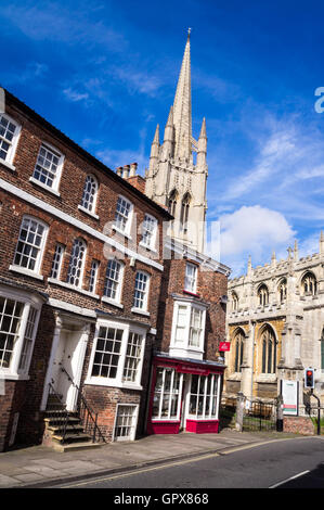 St James' Church vu de Upgate, Louth, Lincolnshire, Angleterre Banque D'Images