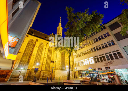 Dortmund, AUG 31 : la belle église - St.-Katholisches Pfarramt St. Jean Baptiste autour de nuit avec des lumières le Août 31, 2016 Banque D'Images