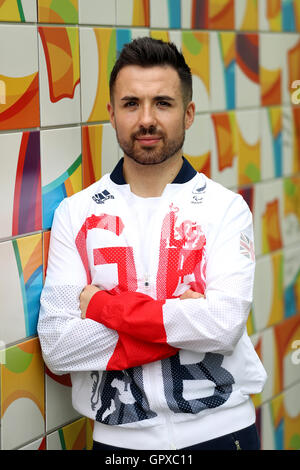 Joueur de tennis de table paralympique Go va Bayley pose pour une photo à l'intérieur du Village des athlètes avant les Jeux Paralympiques de Rio 2016, au Brésil. Banque D'Images