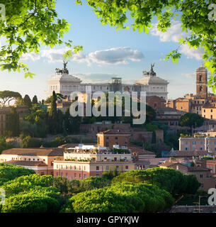 Vue de Rome à partir de National Monument à Victor Emmanuel II ou monument à Rome Banque D'Images