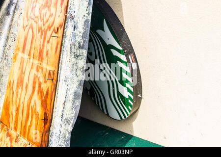 Kokomo - 24 août 2016 : Plusieurs tornades EF3 a touché le sol, l'un des qui a détruit un Starbucks local 19 Banque D'Images