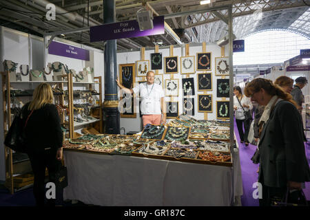 Londres, Royaume-Uni. 12Th Mar, 2016. Exposition internationale de décrochage à bijoux à Kensington Olympia, Londres, Royaume-Uni. Voir Li/Photo crédit : Capital Voir Li/Alamy Live News Banque D'Images