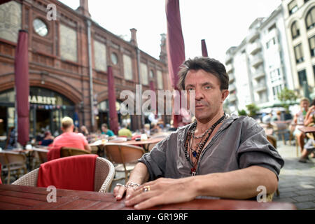 Berlin, Allemagne. 2e, 2016 Sep. L'acteur David Bennent, photographié à Berlin, Allemagne, 2 septembre 2016. David Bennent avait 12 ans lorsqu'il a joué le rôle principal dans le film oscarisé adaptation de Günter Grass' bestseller Die Blechtrommel (le tambour). PHOTO : KLAUS-DIETMAR GABBERT/DPA/Alamy Live News Banque D'Images