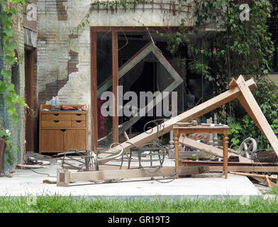 Dhaka, Bangladesh. 06Th Sep 2016. Détruit la terrasse de la boulangerie artisanale Holey fermé à Dhaka, Bangladesh, 01 septembre 2016. Il y a deux mois, dans la nuit du 02 juillet 2016, sept preneurs d'otages de territoires le café pendant des heures- un endroit populaire auprès des étrangers à Dhaka. Ils ont tué 20 visiteurs et deux agents de police. Six otages ont été tués comme le café a été pris d'assaut. La terreur de l'État islamique de la milice a soutenu la loi pour eux-mêmes. Le gouvernement du Bangladesh refuse qu'ISIS est actif dans le pays. Photo : STEFAN MAUER/dpa/Alamy Live News Banque D'Images