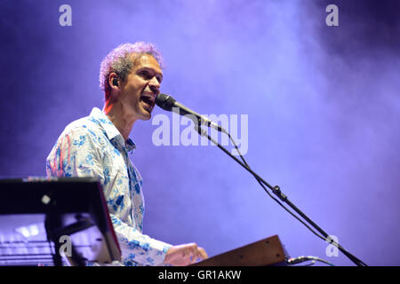 La bande 42 ont eu leur premier concert jamais à Buenos Aires. Photo : claviériste Mike Lindup Banque D'Images