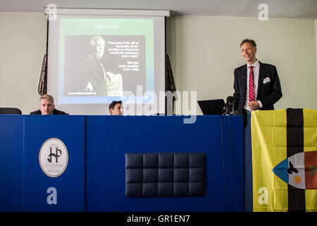 Aug 29, 2016 - Novi Sad, Serbie - Conférence pour les questions Liberland à Novi Sad le 27 août. La République libre d'Liberland, est une auto-proclamé micronation réclamant une parcelle de terres contestées sur la rive ouest du Danube, entre la Croatie et la Serbie. (Crédit Image : © David Tesinsky via Zuma sur le fil) Banque D'Images