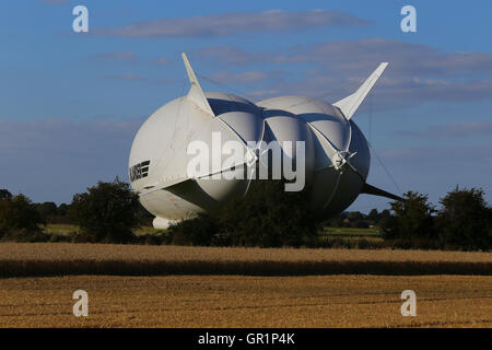 Avions Airlander cintres à Cardington, Bedfordshire Banque D'Images