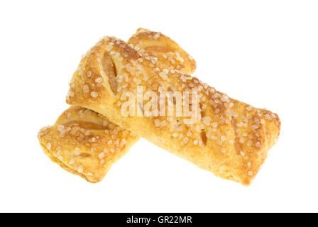 Deux dragées aux tartes aux fruits apple isolé sur un fond blanc. Banque D'Images