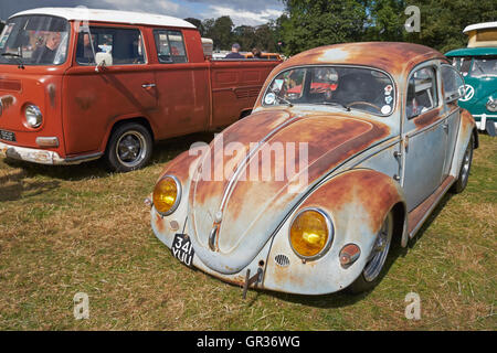 Un 'look' rat abaissé VW Coccinelle à la dérive Viva Vegas Classic VW Show, Kraainem Park, Lincolnshire, Royaume-Uni. Banque D'Images