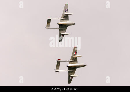 Paire d'ex-armée de l'air norvégienne de Havilland DH.100 aéronefs Vampire (SE-DXS et LN-DHZ) Banque D'Images