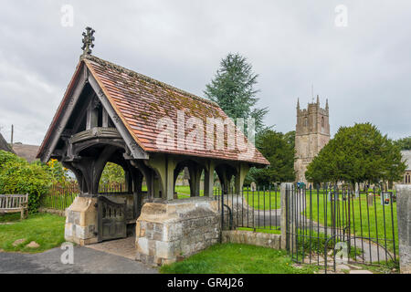 St James Church et Lychgate Avebury Wiltshire Angleterre Banque D'Images